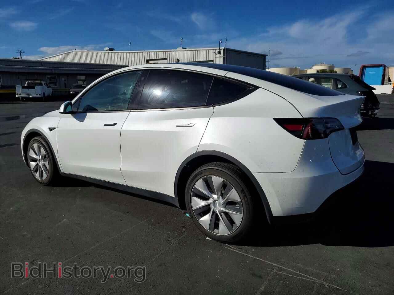 2022 TESLA MODEL Y - VIN: 7SAYGDEE7NF443655 - Фото 2