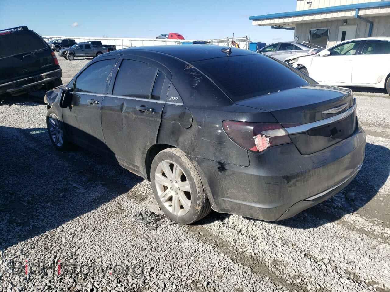 2011 CHRYSLER 200 - VIN: 1C3BC1FB7BN607814 - Фото 2