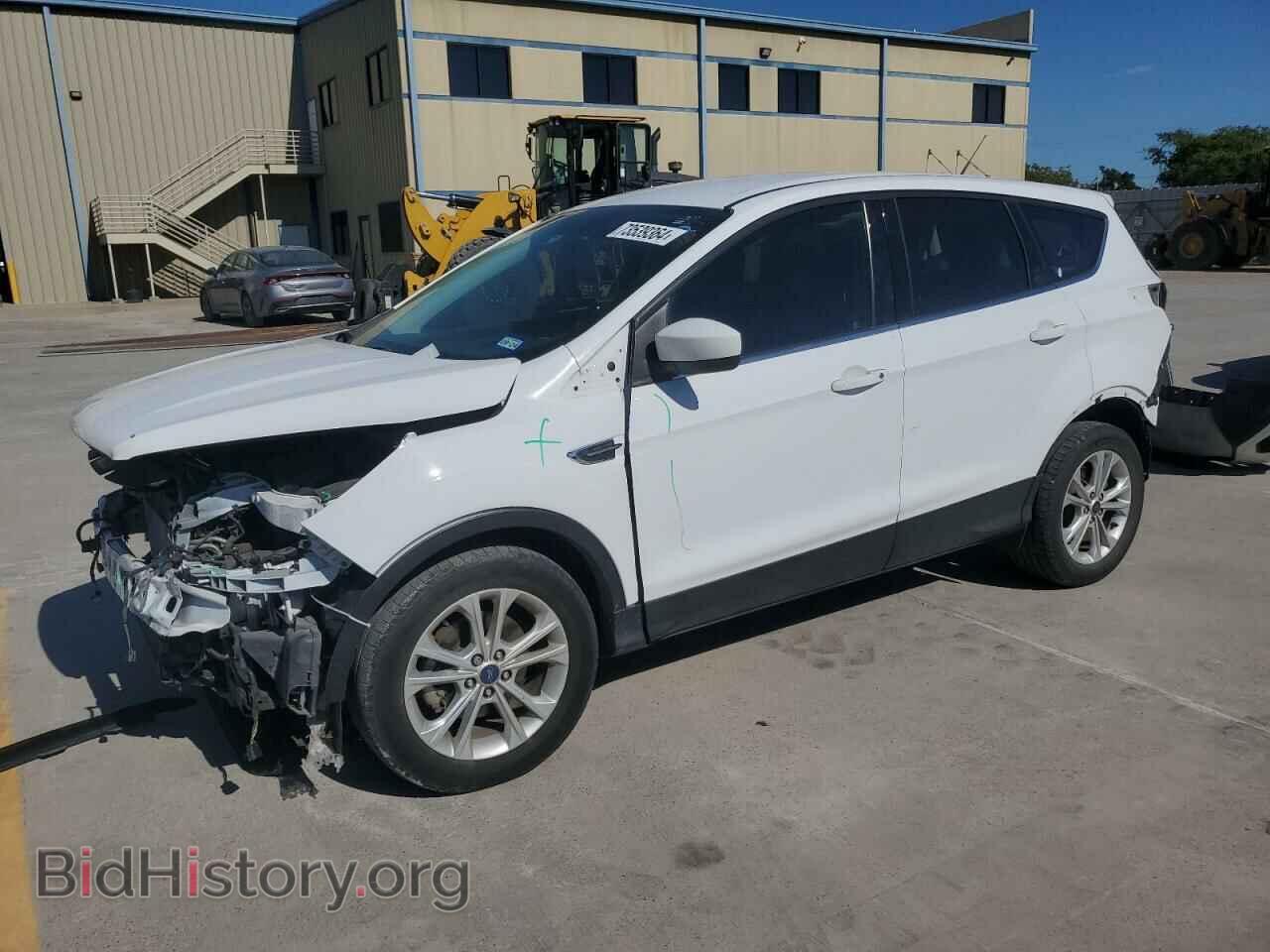 Фотография 1FMCU0GD3HUD40074 - FORD ESCAPE 2017