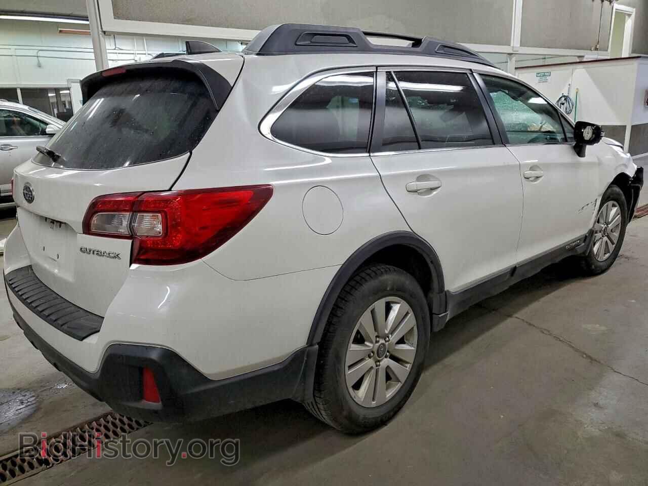 2018 SUBARU OUTBACK - VIN: 4S4BSAFC5J3200457 - Фото 3