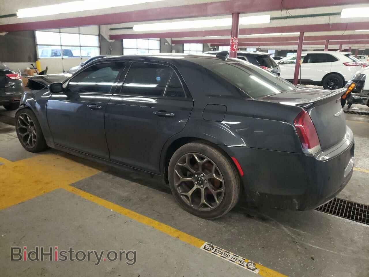 2016 CHRYSLER 300 - VIN: 2C3CCABT1GH230982 - Фото 2