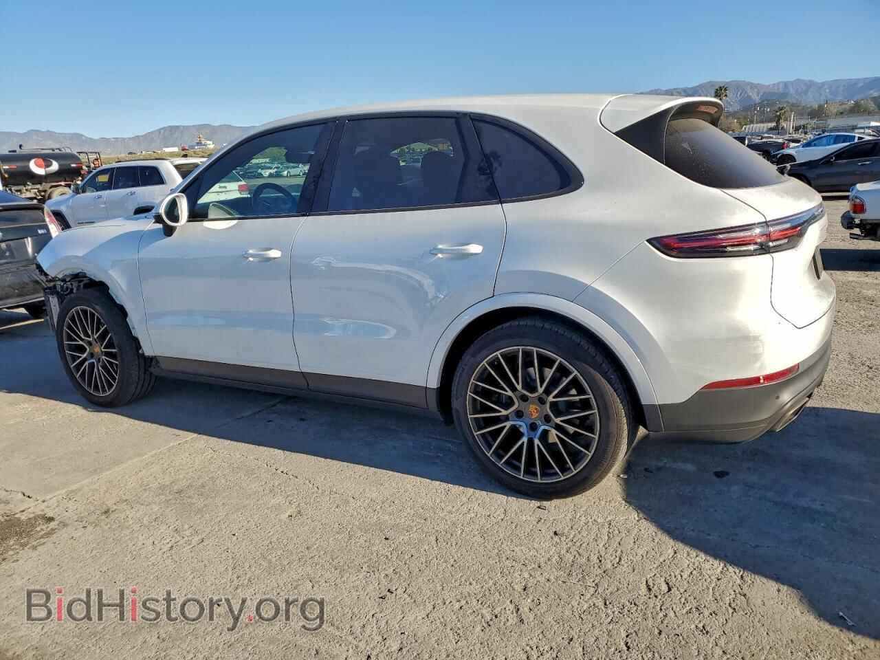 2020 PORSCHE CAYENNE - VIN: WP1AA2AY9LDA07039 - Photo 2