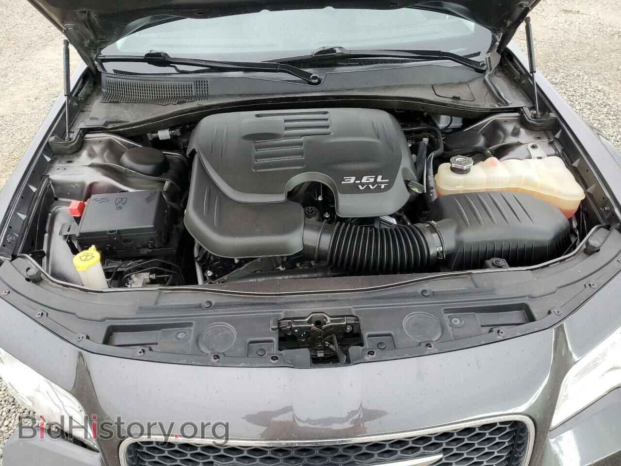 2016 CHRYSLER 300 - VIN: 2C3CCAAGXGH220049 - Фото 11
