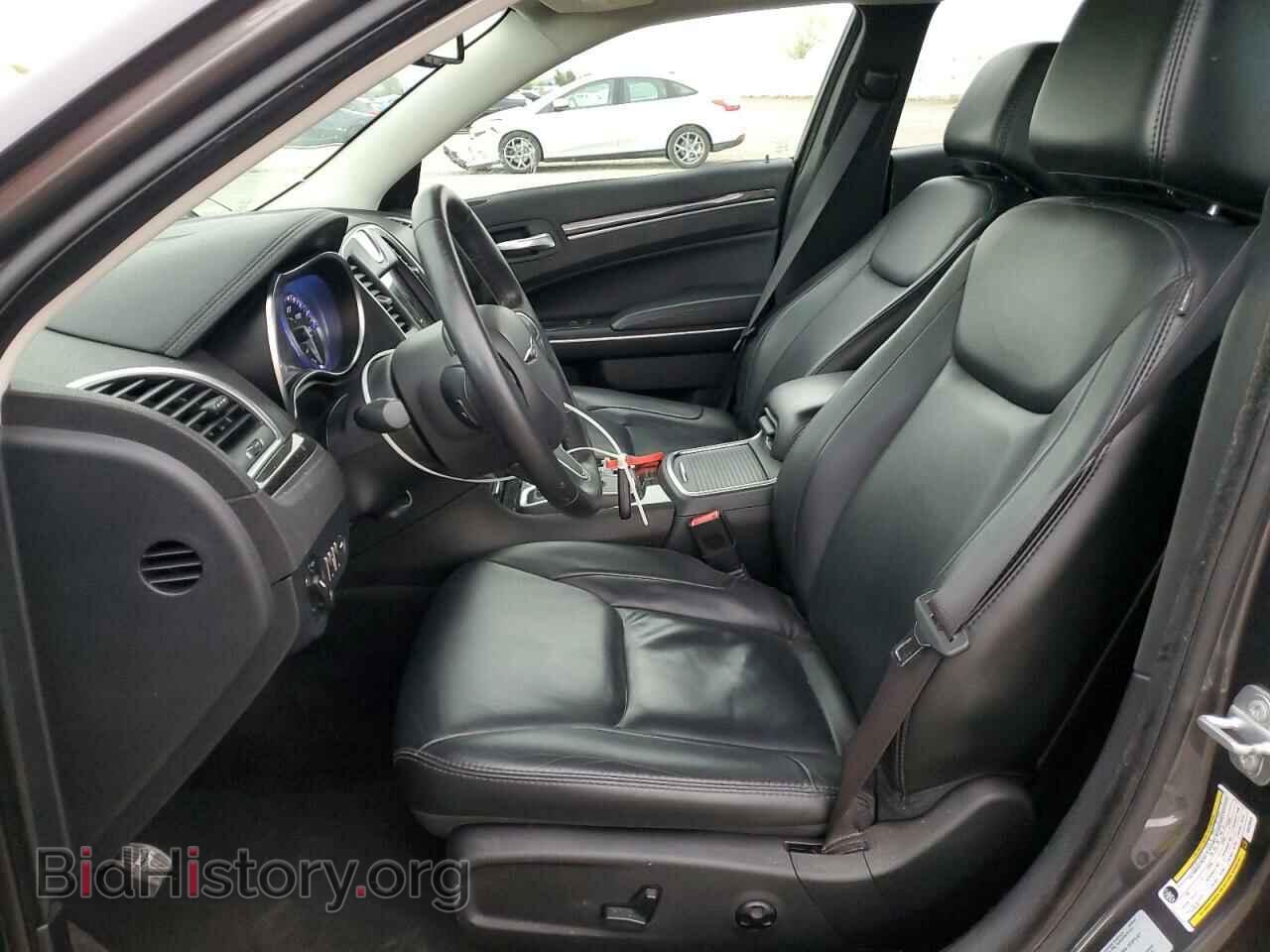 2016 CHRYSLER 300 - VIN: 2C3CCAAGXGH220049 - Фото 7