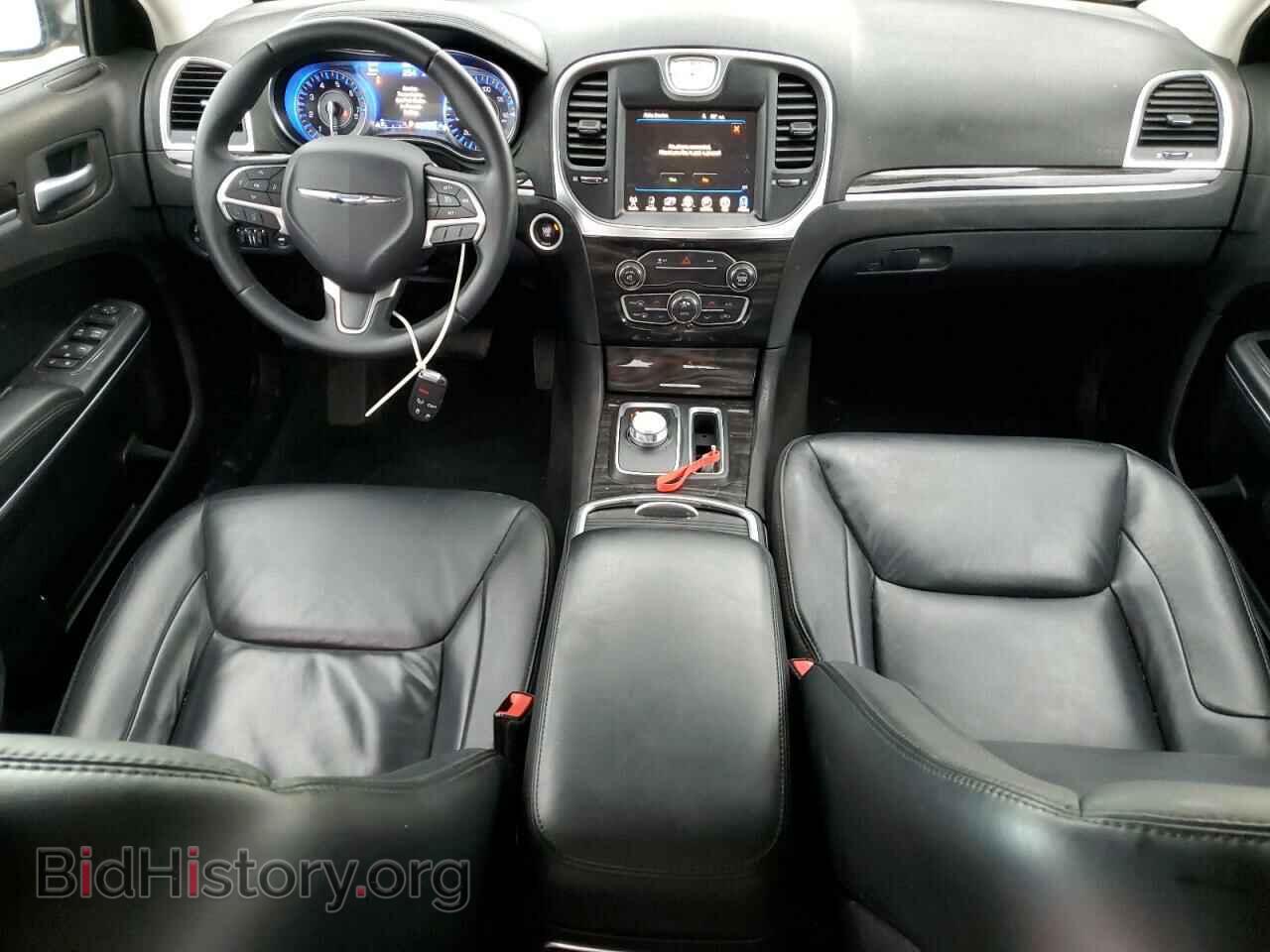 2016 CHRYSLER 300 - VIN: 2C3CCAAGXGH220049 - Фото 8