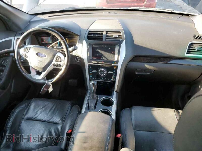 2011 Ford EXPLORER (VIN 1FMHK8F80BGA18447) — photo 8 of 13