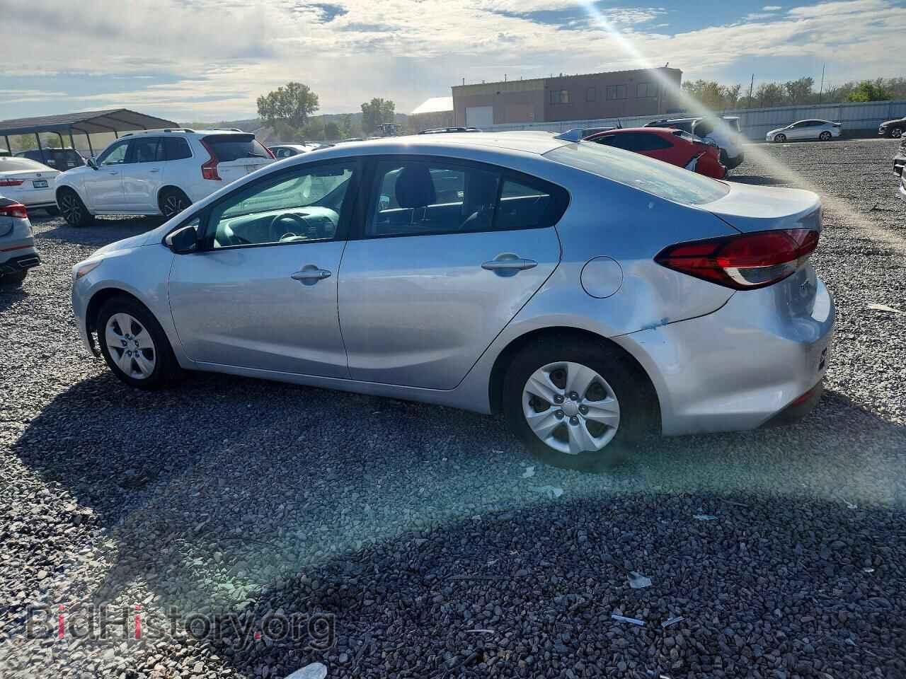2017 Kia FORTE (VIN 3KPFK4A77HE027061) — фото 2 из 12
