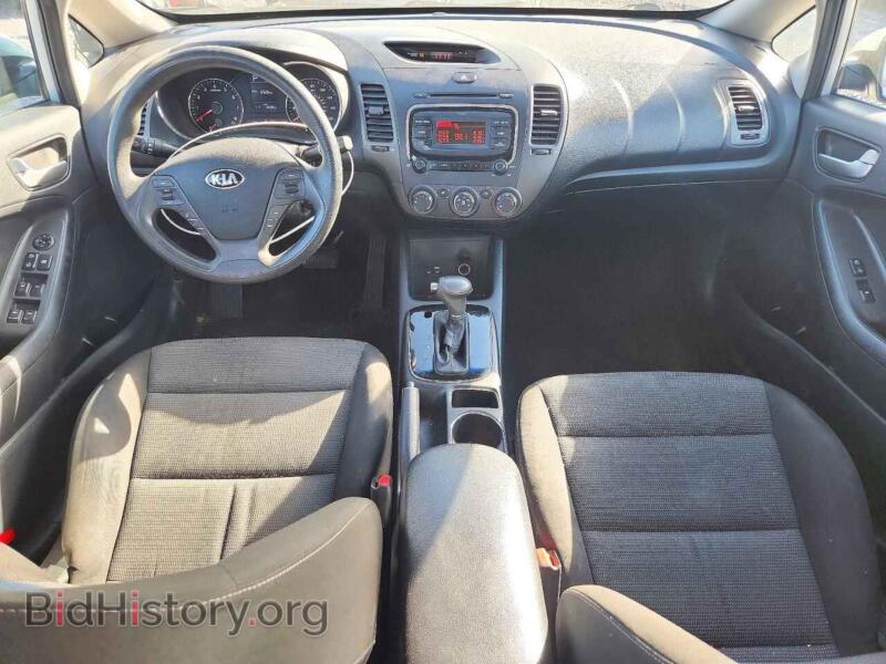 2017 Kia FORTE (VIN 3KPFK4A77HE027061) — фото 8 из 12