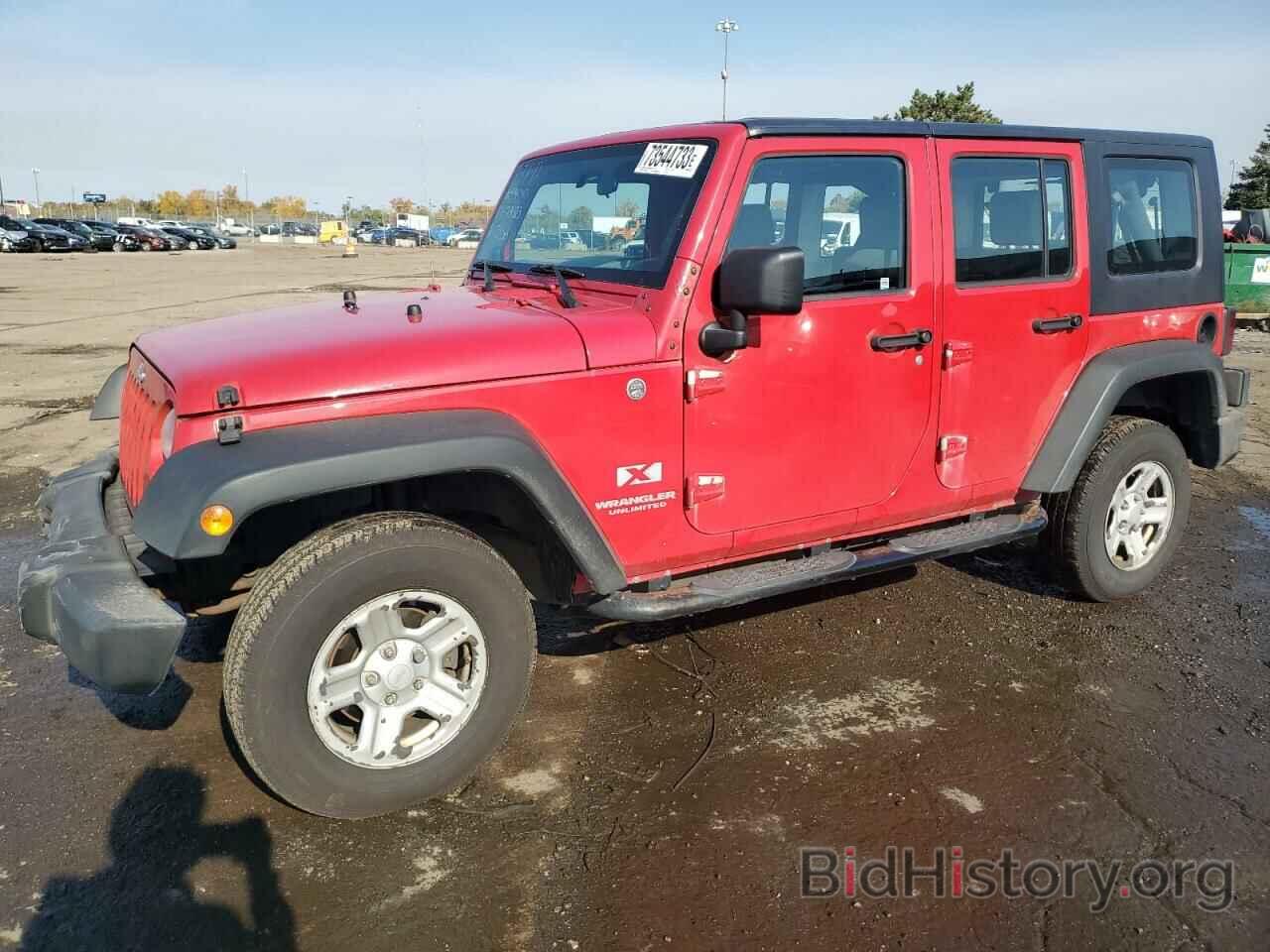 Photo 1J4GA39198L557356 - JEEP WRANGLER 2008