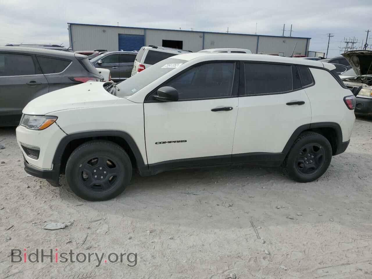 Photo 3C4NJCAB8MT518449 - JEEP COMPASS 2021
