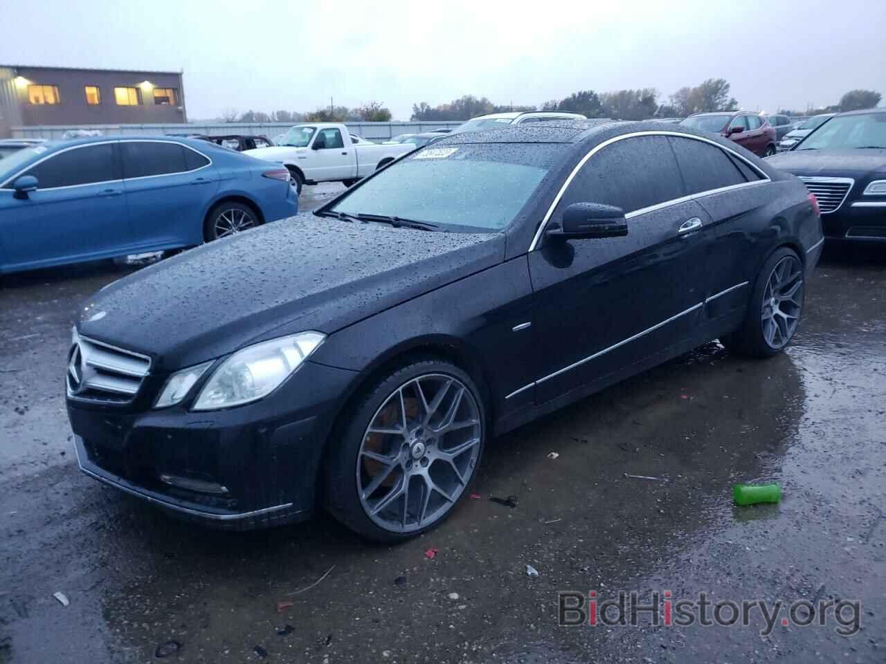 Photo WDDKJ5KB1CF140387 - MERCEDES-BENZ E-CLASS 2012