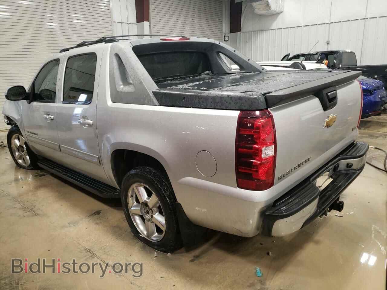 2011 CHEVROLET AVALANCHE - VIN: 3GNMCEE09BG302729 - Фото 2