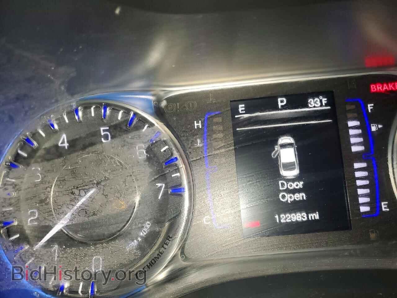 2015 CHRYSLER 200 - VIN: 1C3CCCABXFN638245 - Фото 9