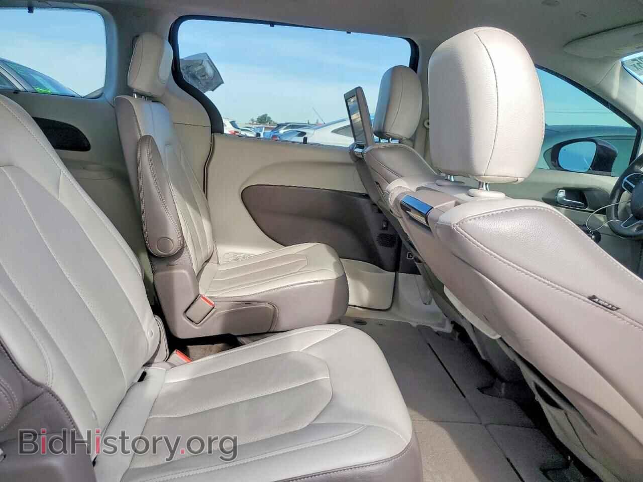 2018 CHRYSLER PACIFICA - VIN: 2C4RC1EG5JR106347 - Фото 11
