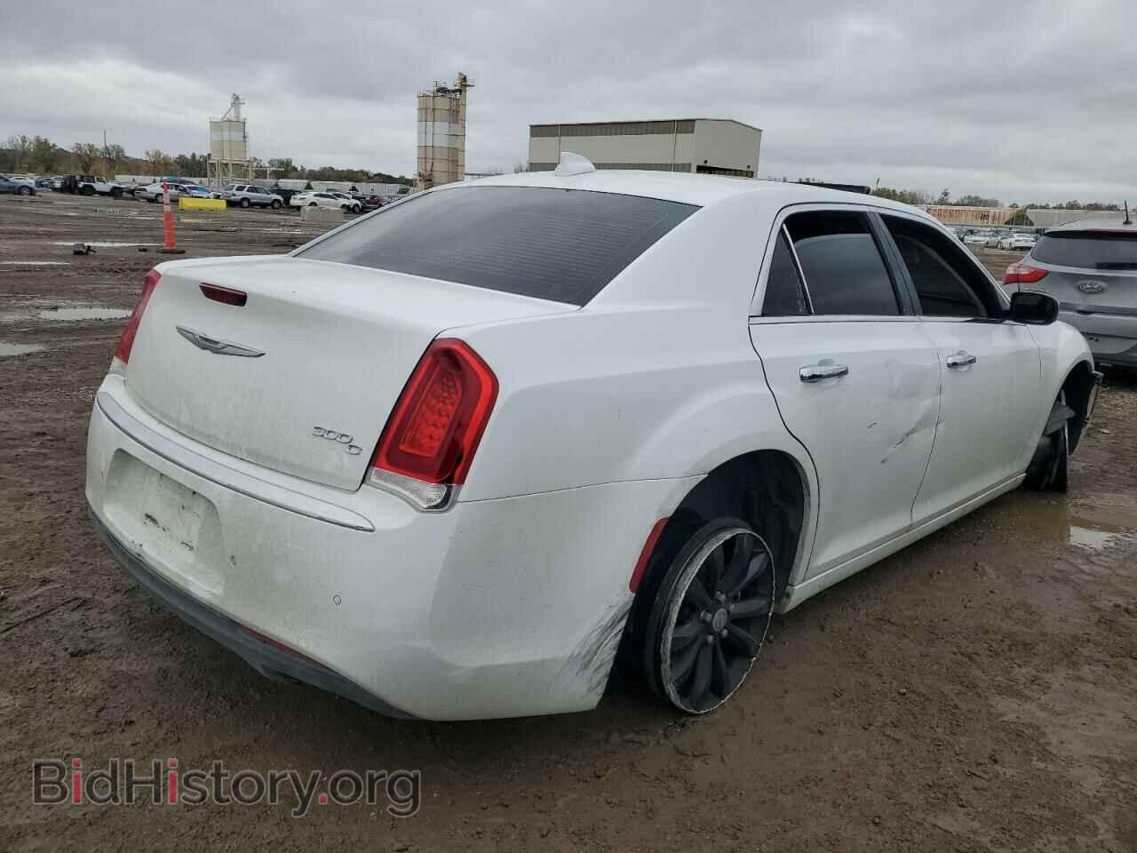 2016 CHRYSLER 300 - VIN: 2C3CCAKGXGH198648 - Фото 3