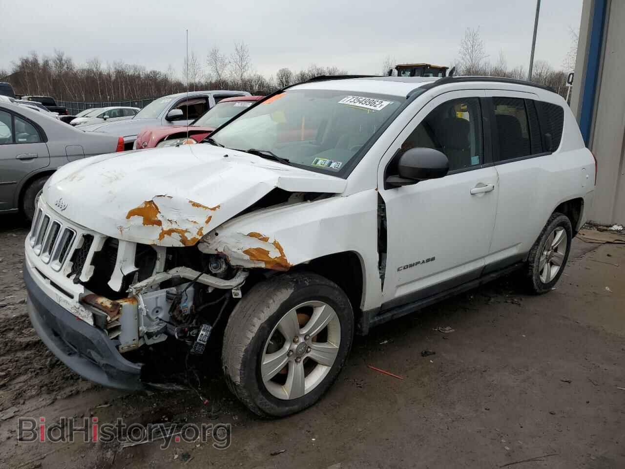 Photo 1J4NT1FAXBD178815 - JEEP COMPASS 2011