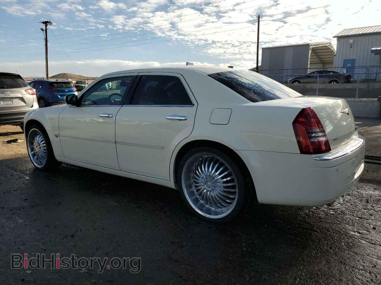 2006 CHRYSLER 300 - VIN: 2C3LA63H86H441236 - Фото 2