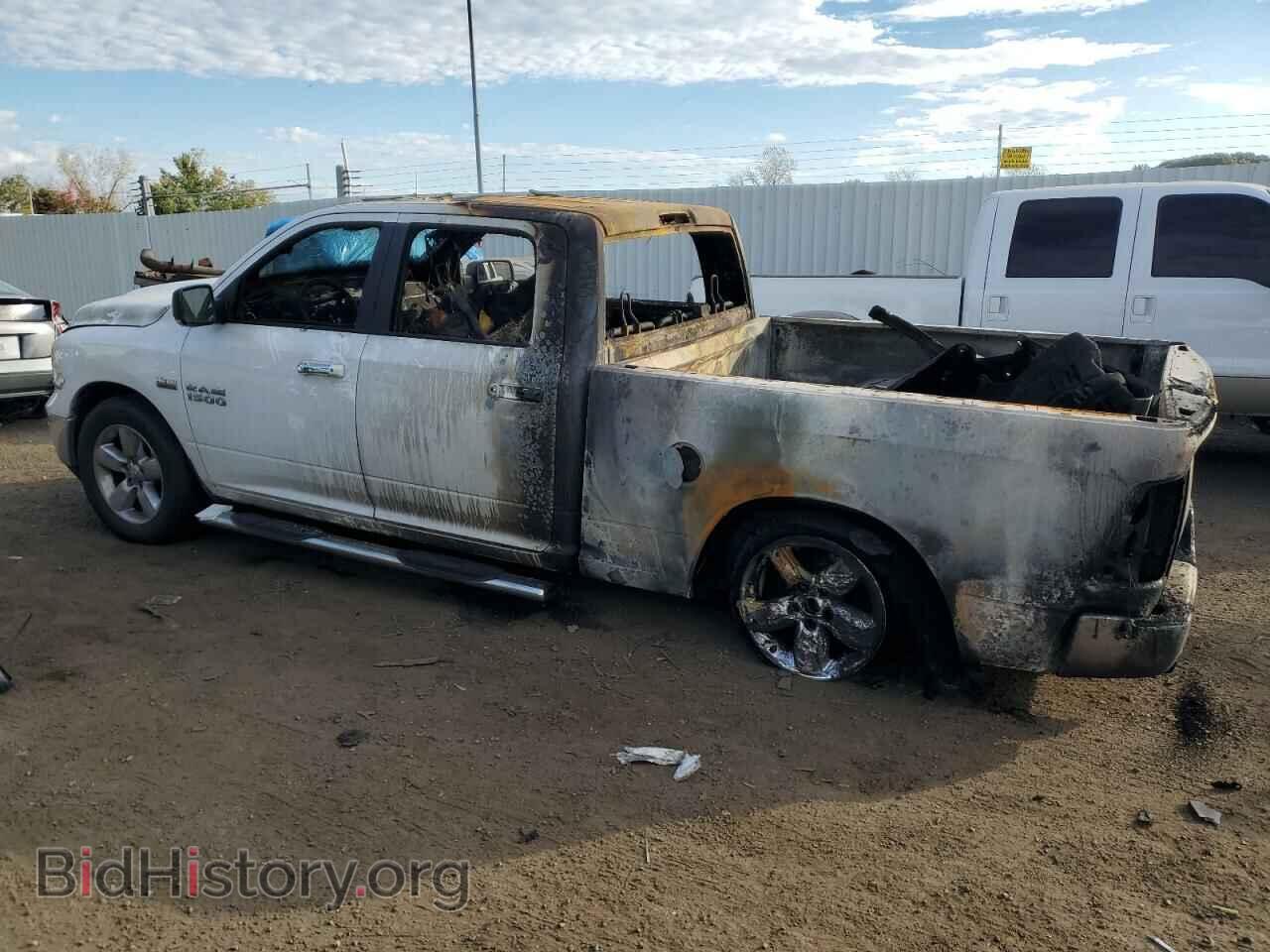 2017 RAM 1500 - VIN: 1C6RR7TT5HS552306 - Фото 2