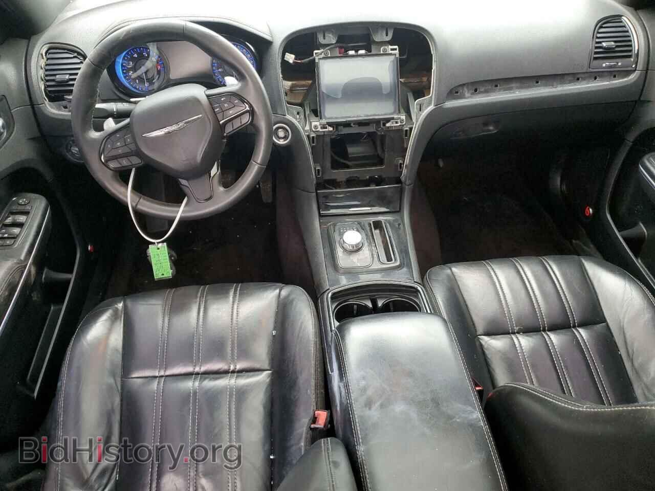2017 CHRYSLER 300 - VIN: 2C3CCAGG8HH631104 - Фото 8
