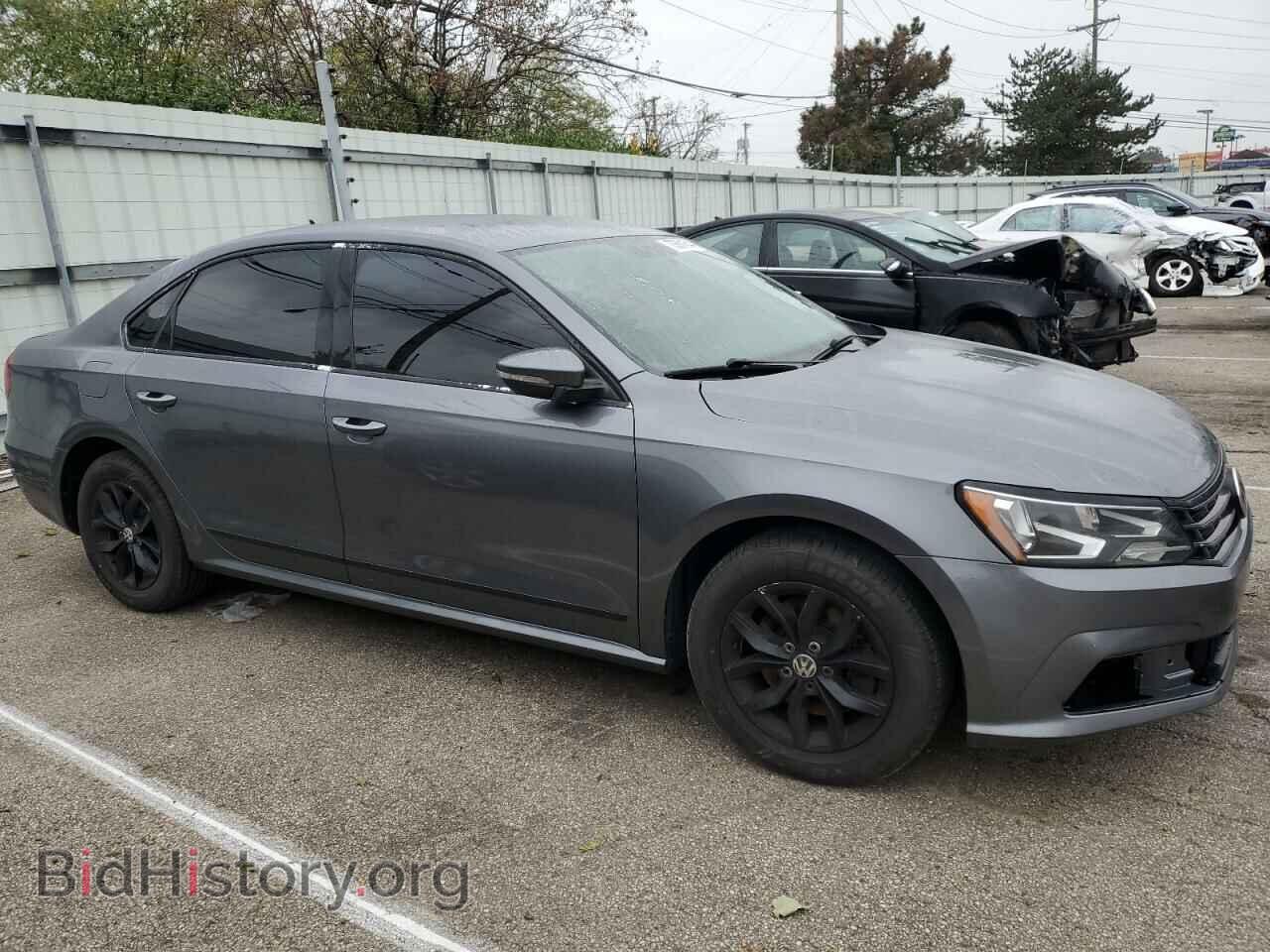 2017 VOLKSWAGEN PASSAT - VIN: 1VWAT7A32HC065632 - Фото 4