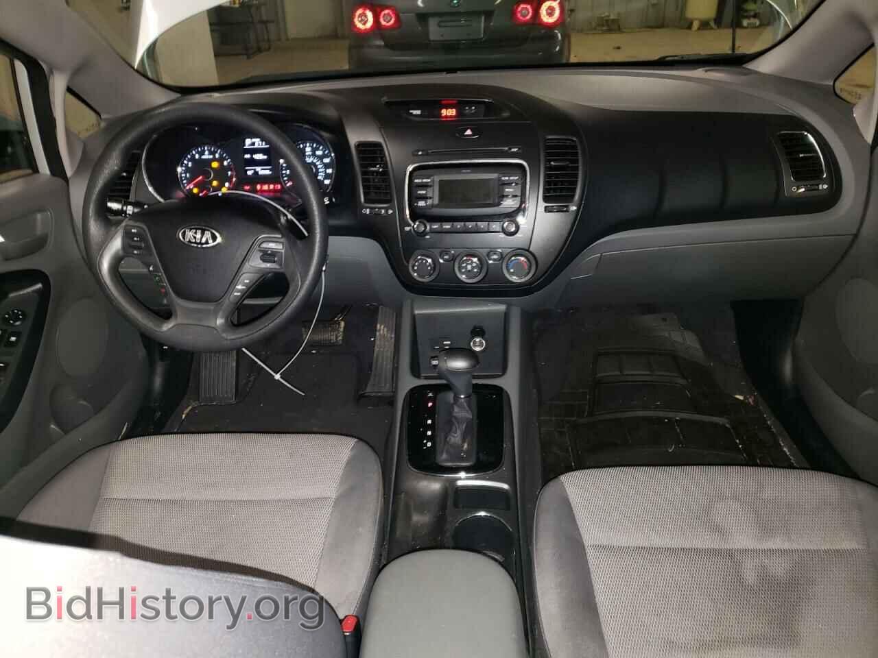 2017 KIA FORTE - VIN: 3KPFK4A76HE117981 - Фото 8