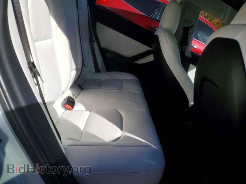 2019 Tesla MODEL 3 (VIN 5YJ3E1EA3KF407613) — фото 10 из 12