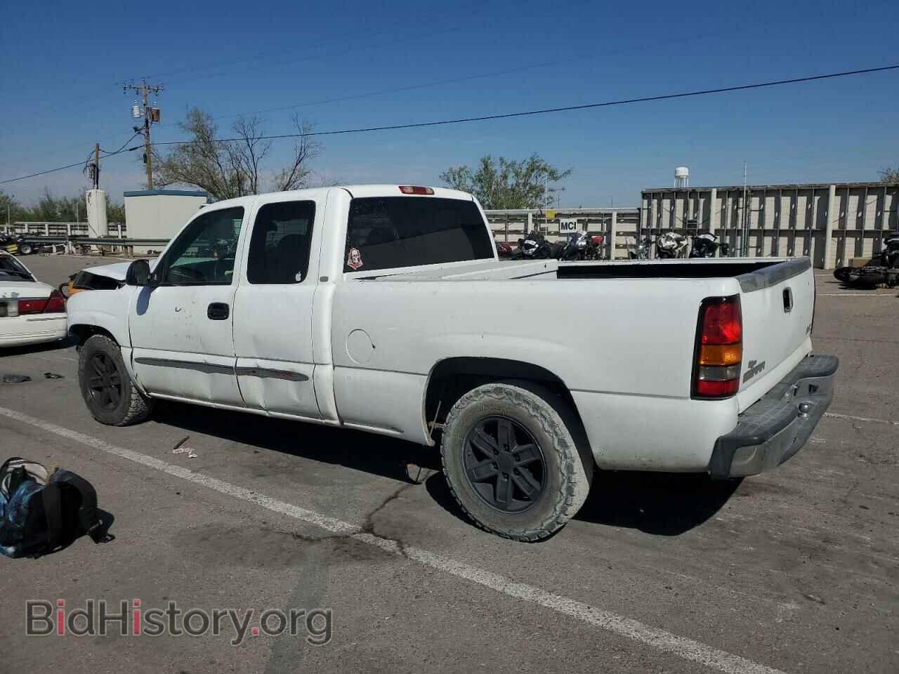 2005 GMC SIERRA - VIN: 2GTEC19V751312541 - Фото 2
