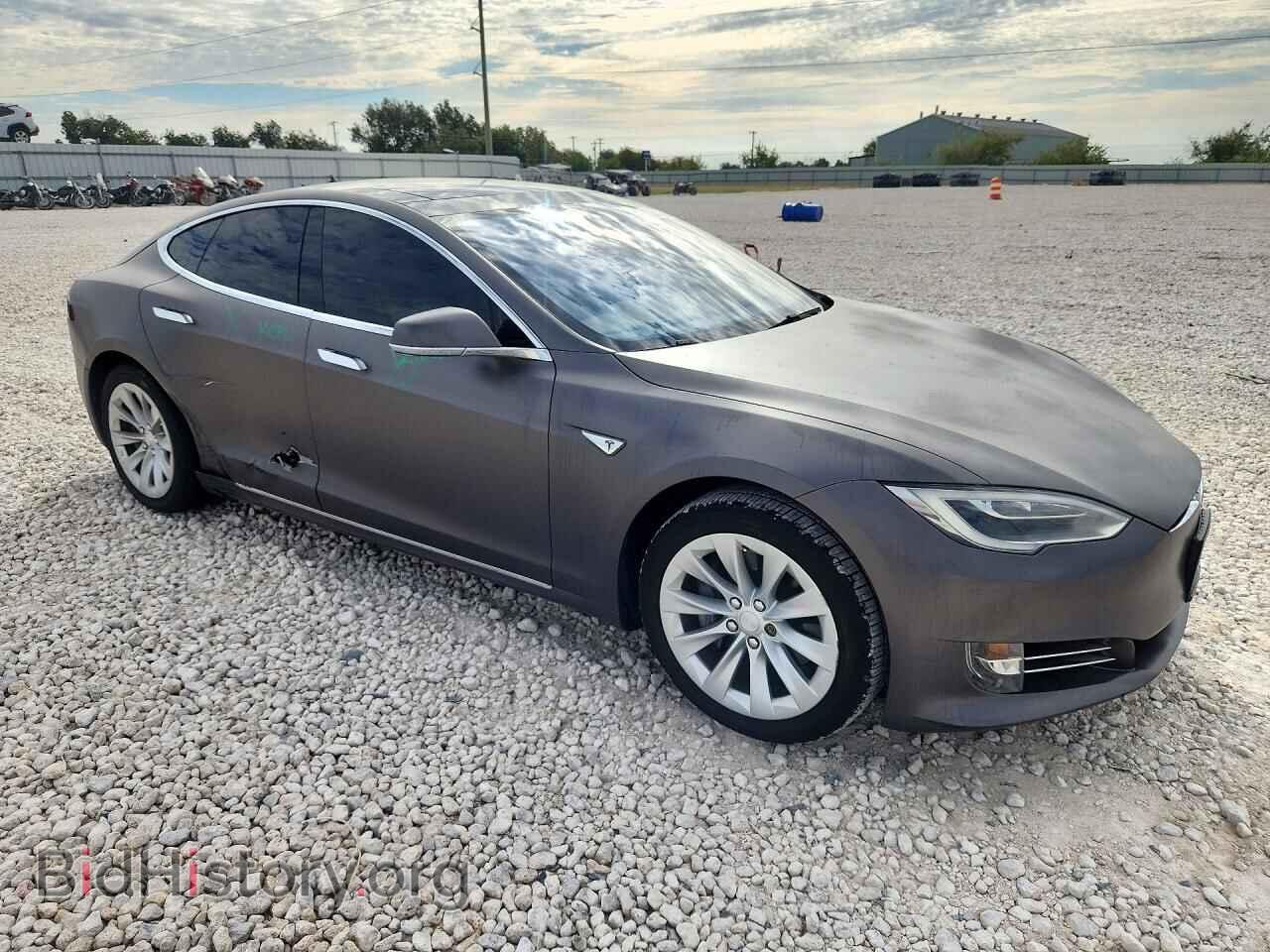 2016 Tesla MODEL S (VIN 5YJSA1E13GF157093) — photo 4 of 14