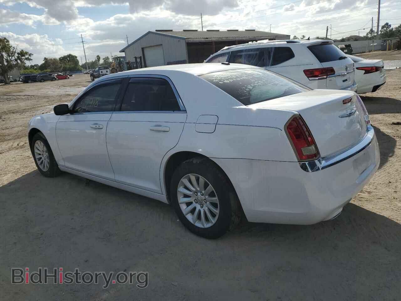 2012 CHRYSLER 300 - VIN: 2C3CCAAG6CH127040 - Фото 2