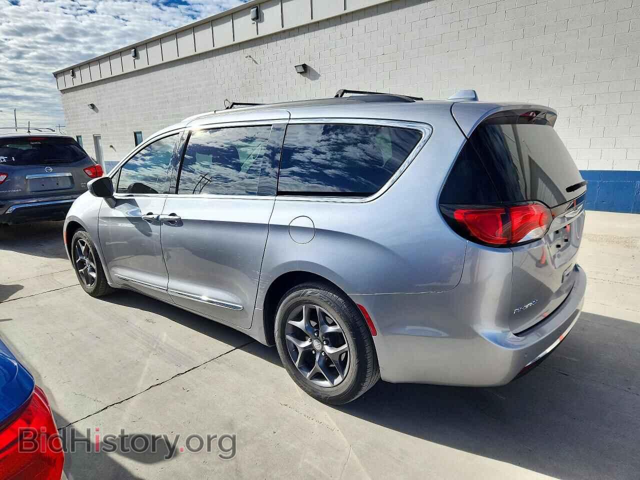 2017 CHRYSLER PACIFICA - VIN: 2C4RC1BG3HR668388 - Photo 2