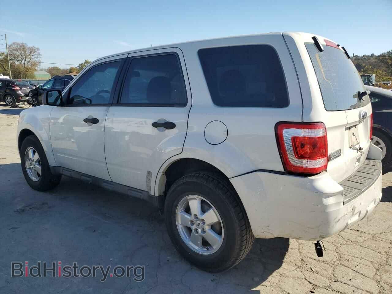 2010 FORD ESCAPE - VIN: 1FMCU0C70AKD16736 - Фото 2