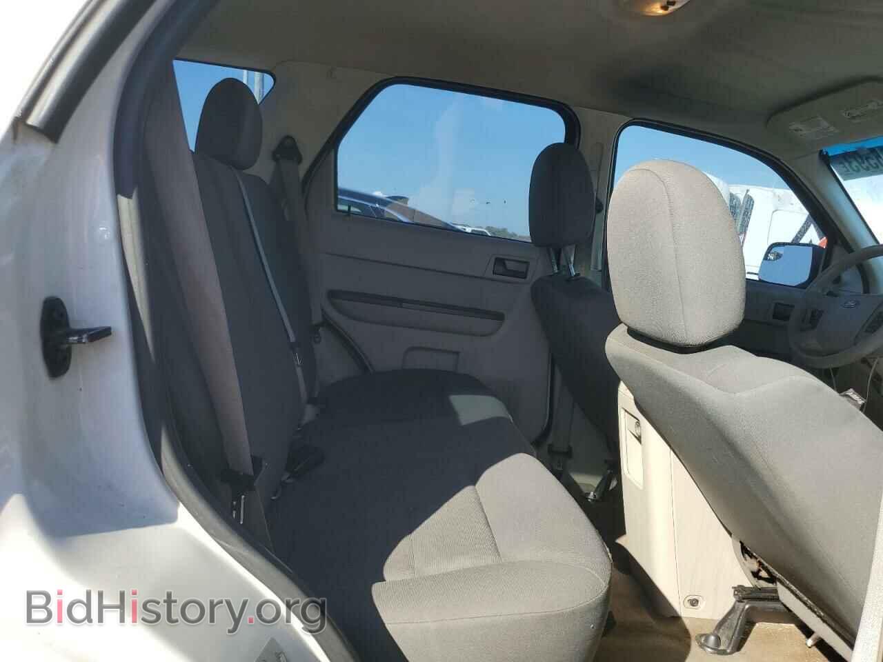 2010 FORD ESCAPE - VIN: 1FMCU0C70AKD16736 - Фото 11