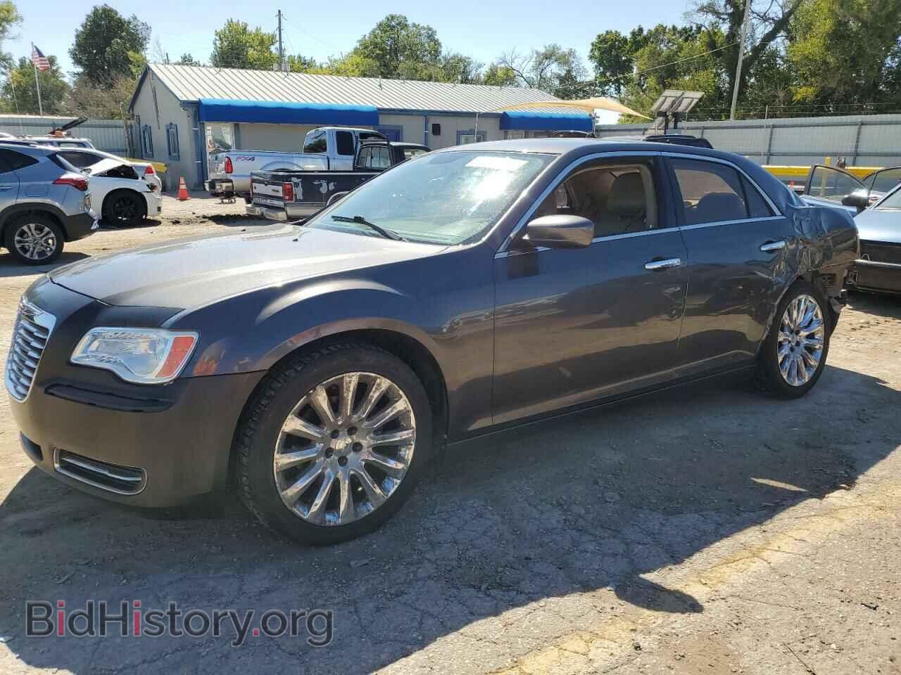Фотография 2C3CCAAGXDH630944 - CHRYSLER 300 2013