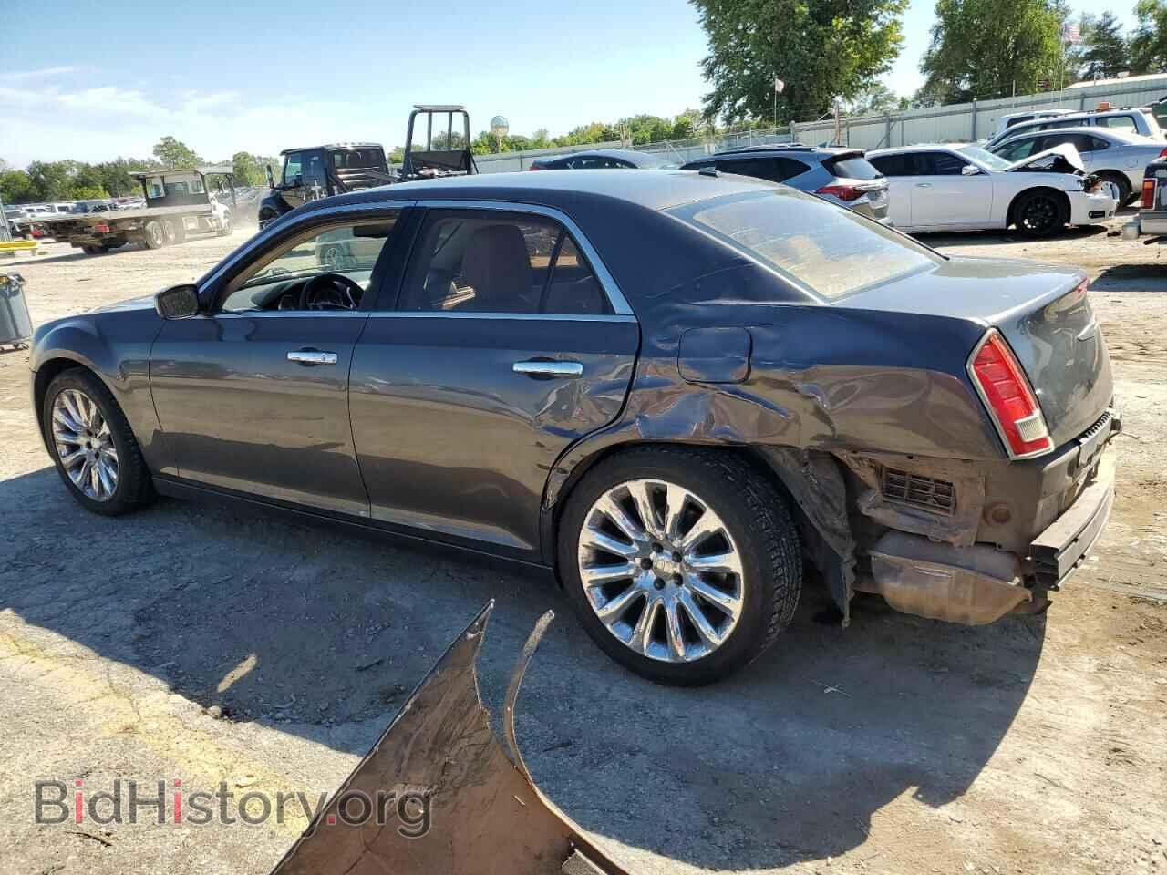 2013 CHRYSLER 300 - VIN: 2C3CCAAGXDH630944 - Фото 2