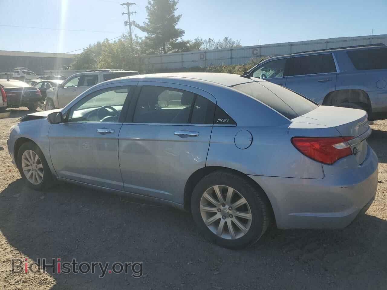 2013 CHRYSLER 200 - VIN: 1C3CCBCG3DN688985 - Фото 2