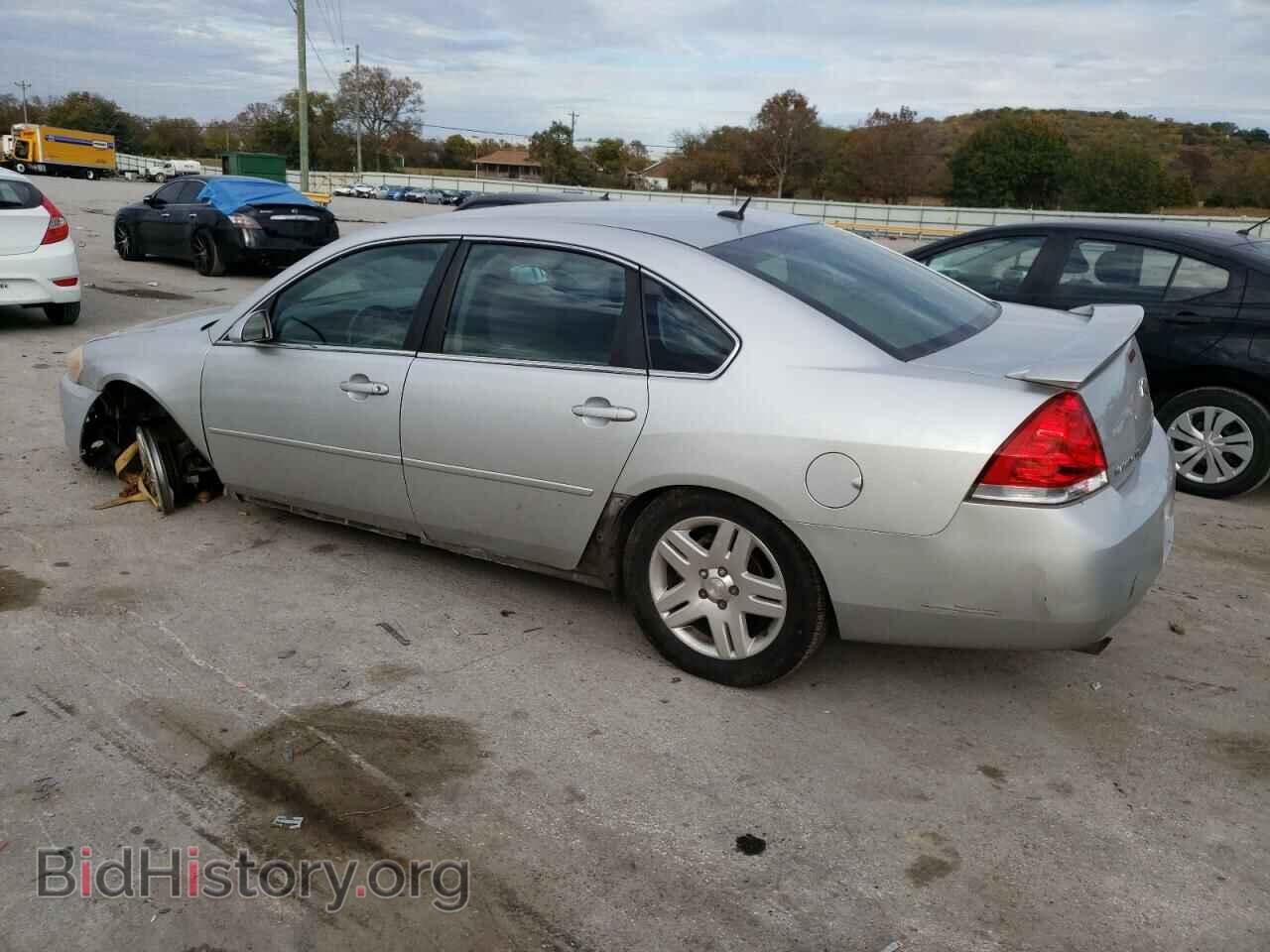 2013 CHEVROLET IMPALA - VIN: 2G1WB5E32D1188043 - Фото 2