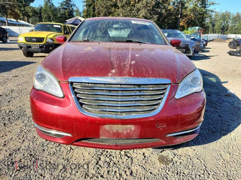 2011 Chrysler 200 (VIN 1C3BC1FB2BN570624) — photo 5 of 12