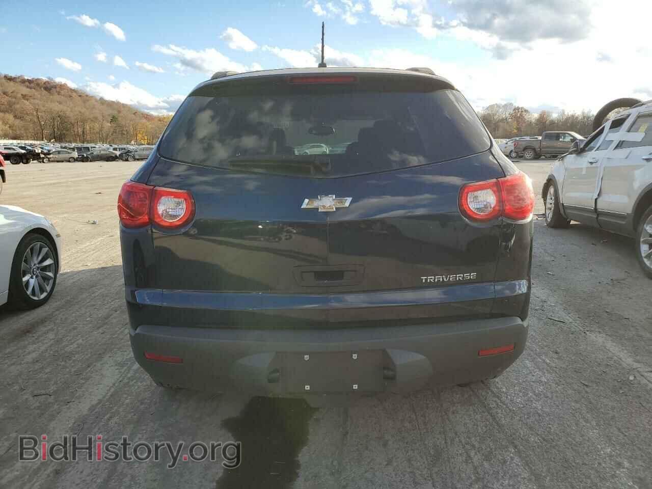 2011 CHEVROLET TRAVERSE - VIN: 1GNKREED3BJ136845 - Фото 6