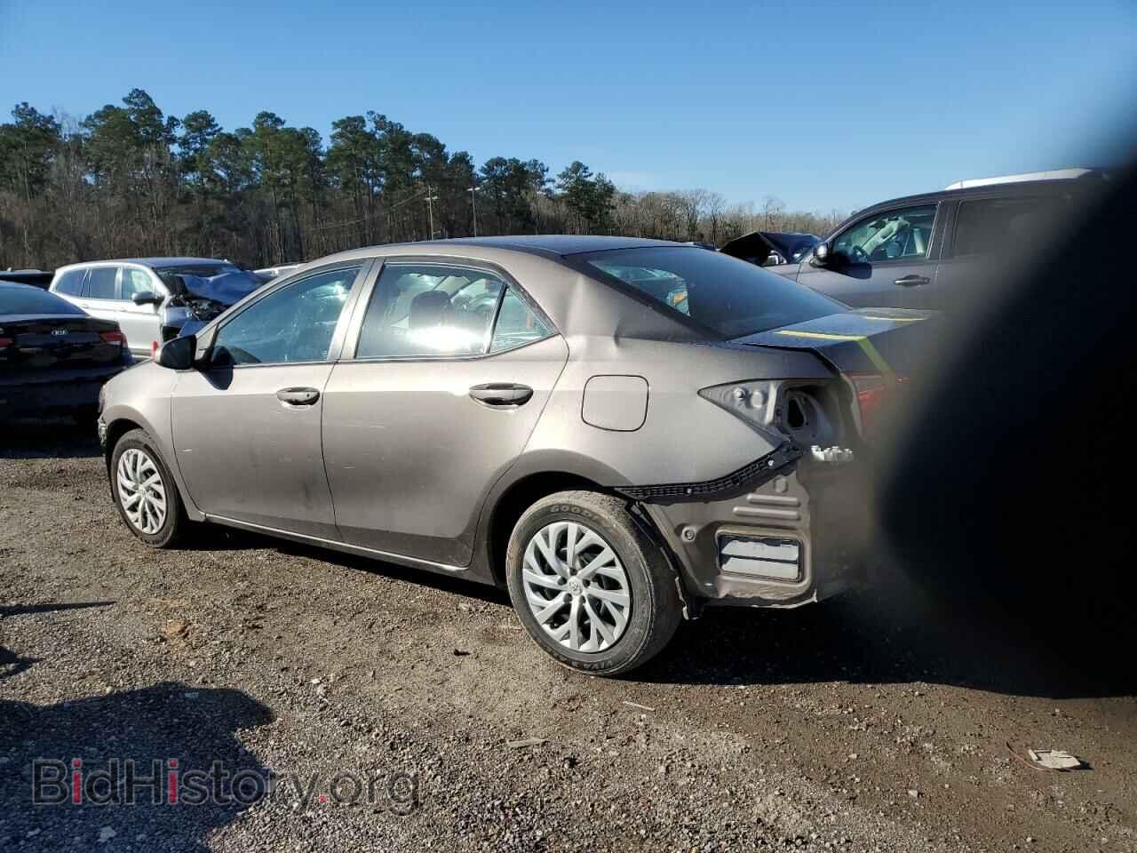 2017 TOYOTA COROLLA - VIN: 5YFBURHE2HP660267 - Фото 2