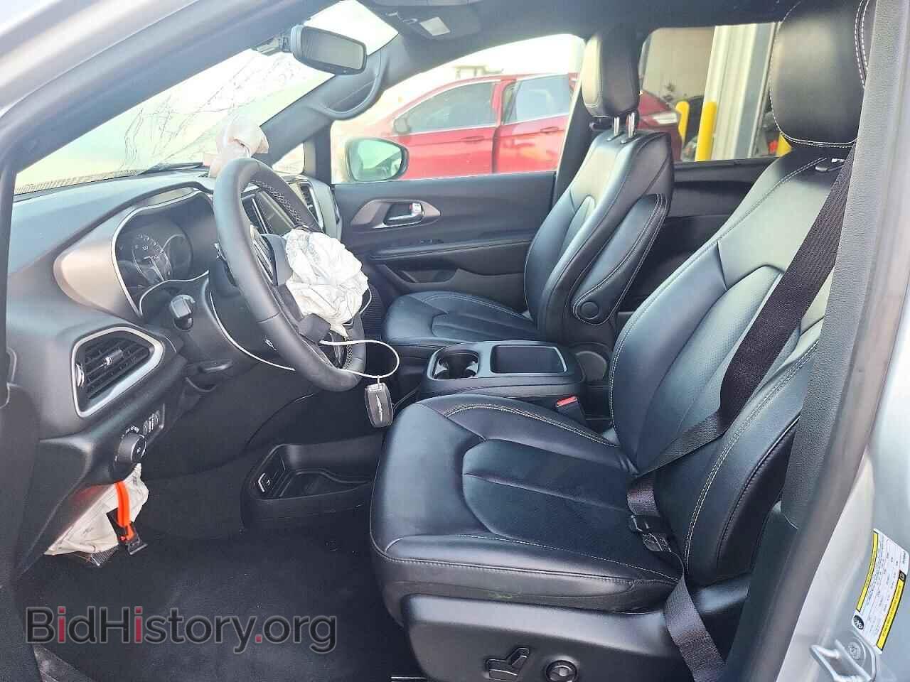 2026 Chrysler PACIFICA (VIN 2C4RC1BG1TR193543) — photo 7 of 14