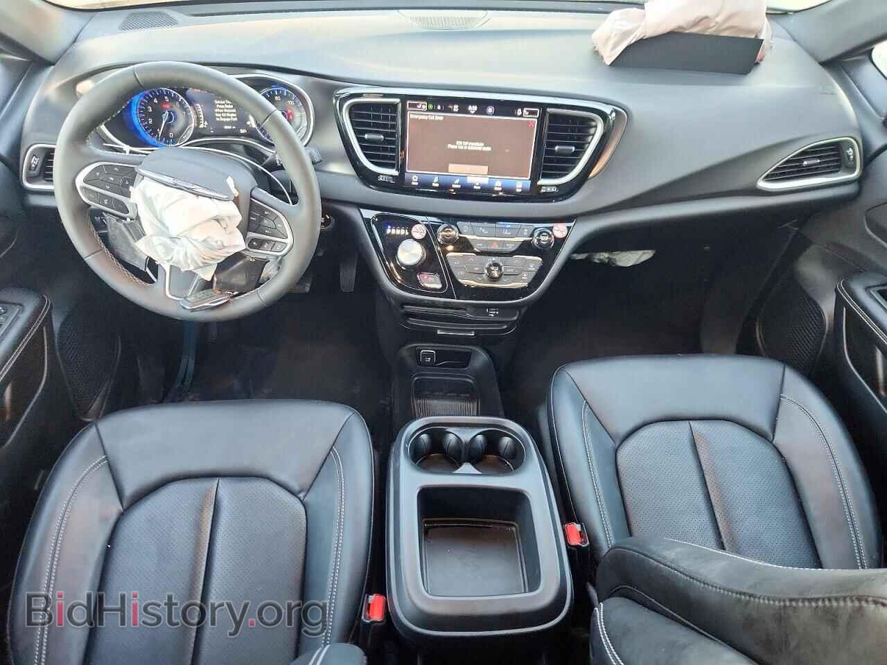 2026 Chrysler PACIFICA (VIN 2C4RC1BG1TR193543) — photo 8 of 14