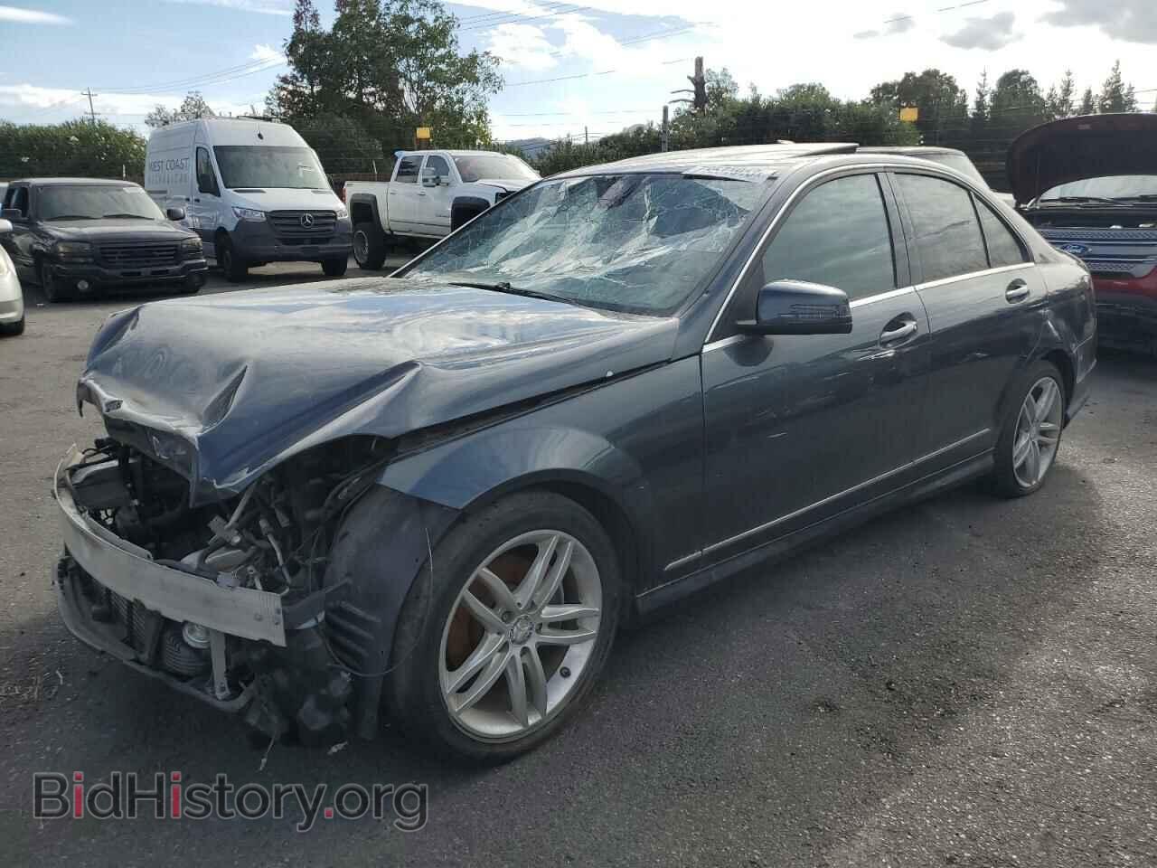 Photo WDDGF4HB5DA803838 - MERCEDES-BENZ C-CLASS 2013