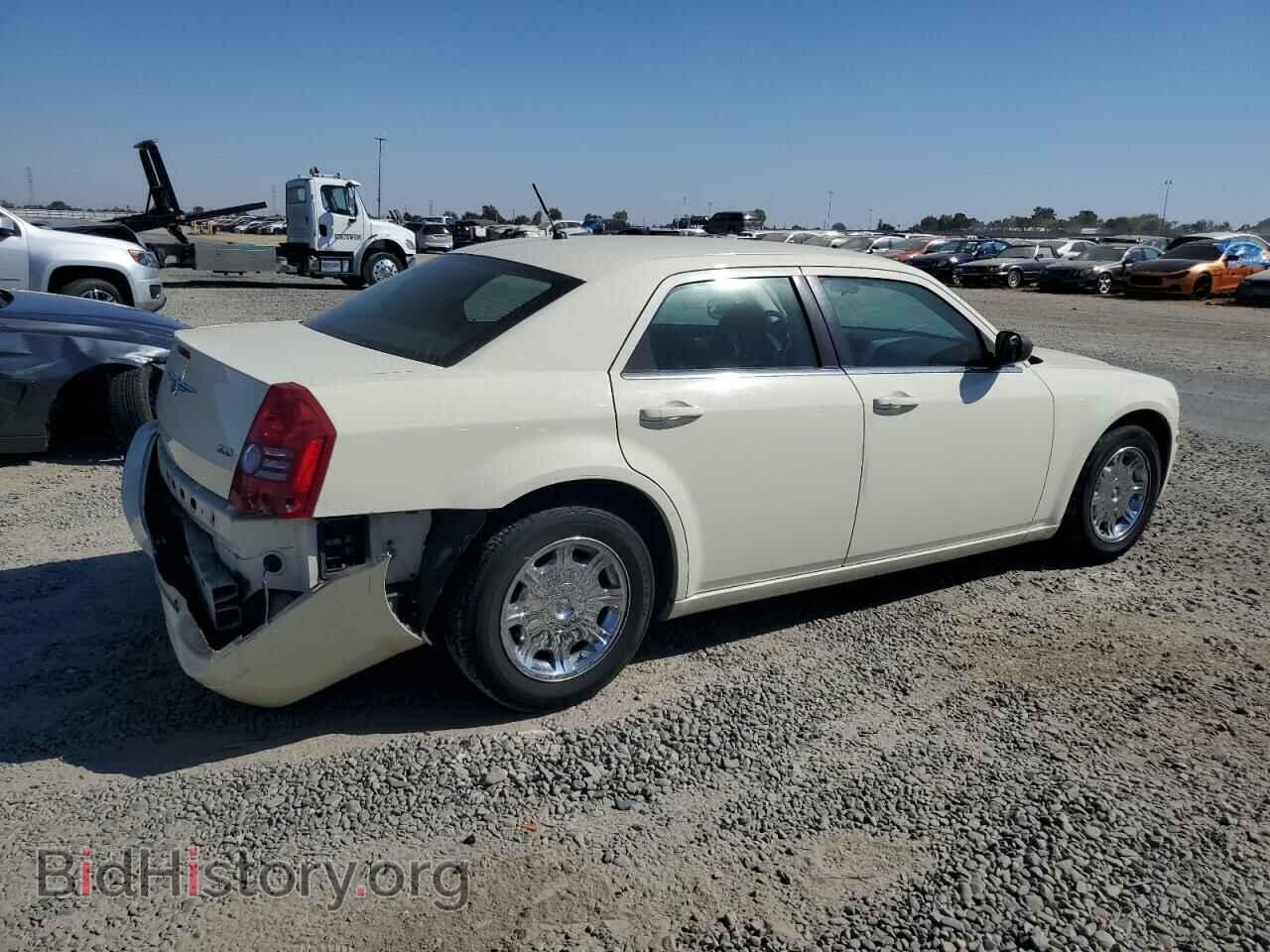 2008 CHRYSLER 300 - VIN: 2C3KA43R58H223170 - Фото 3