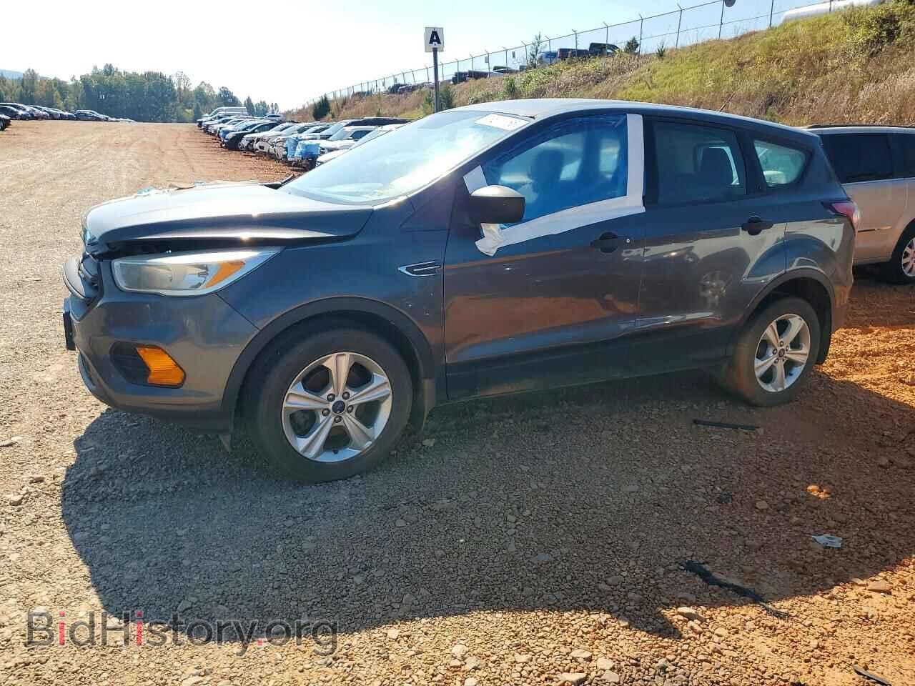 2017 Ford ESCAPE S (VIN 1FMCU0F73HUD20953) — фото 1 из 24, Copart, повреждение: передняя часть