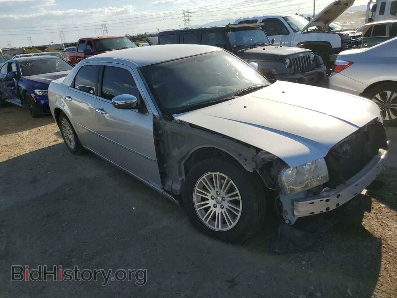 2010 CHRYSLER 300 - VIN: 2C3CA4CD1AH198590 - Фото 4
