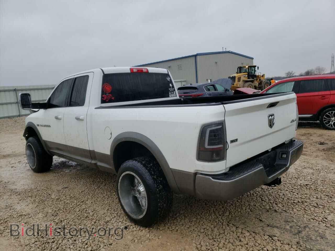 2011 DODGE RAM 1500 - VIN: 1D7RV1GT5BS607782 - Фото 2
