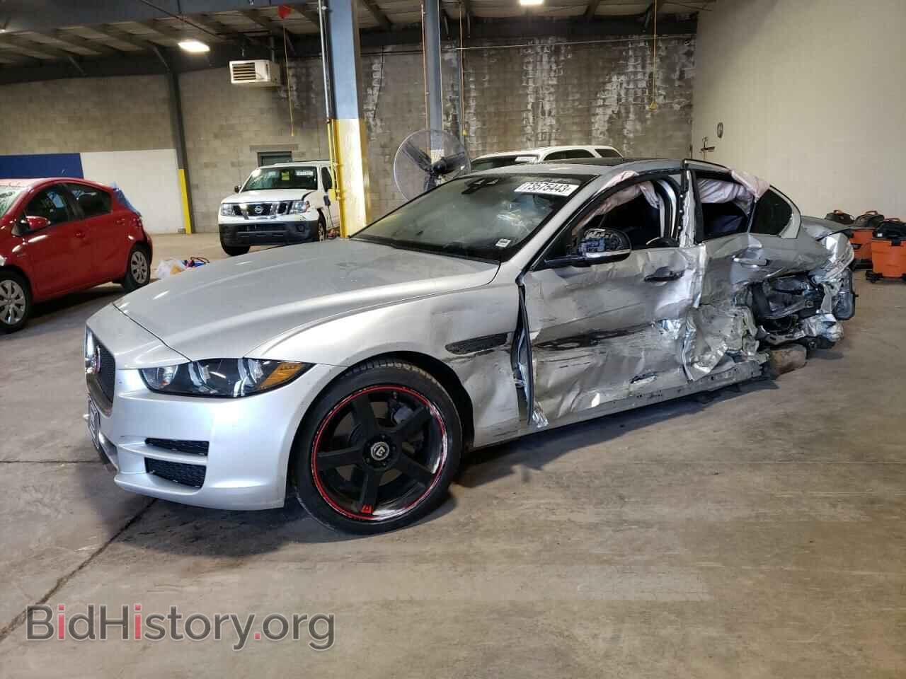 Photo SAJAR4BG7HA960242 - JAGUAR XE 2017