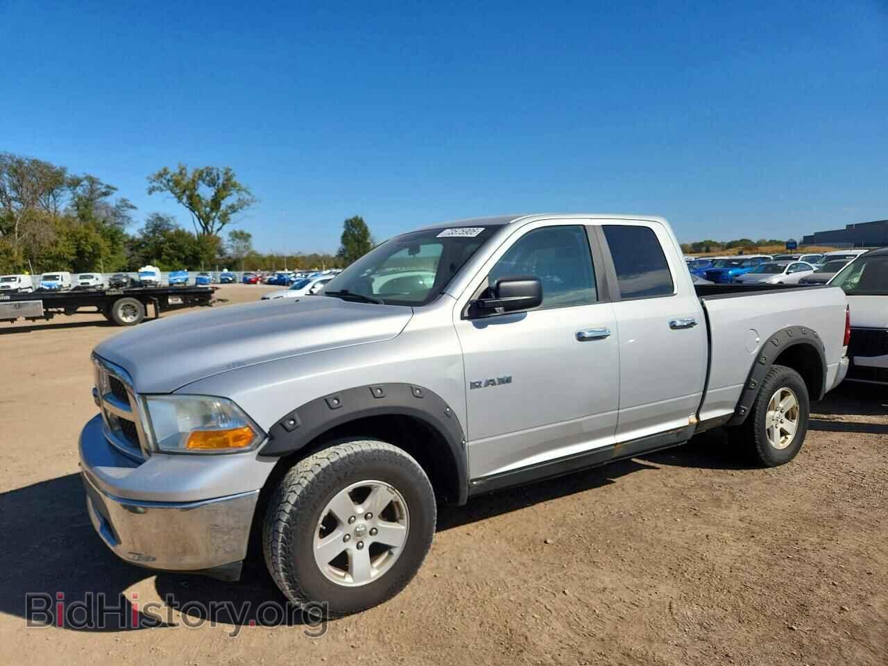2009 Dodge RAM 1500 (VIN 1D3HV18P89S803482) — фото 1 из 12, Copart, повреждение: мелкие вмятины и царапины
