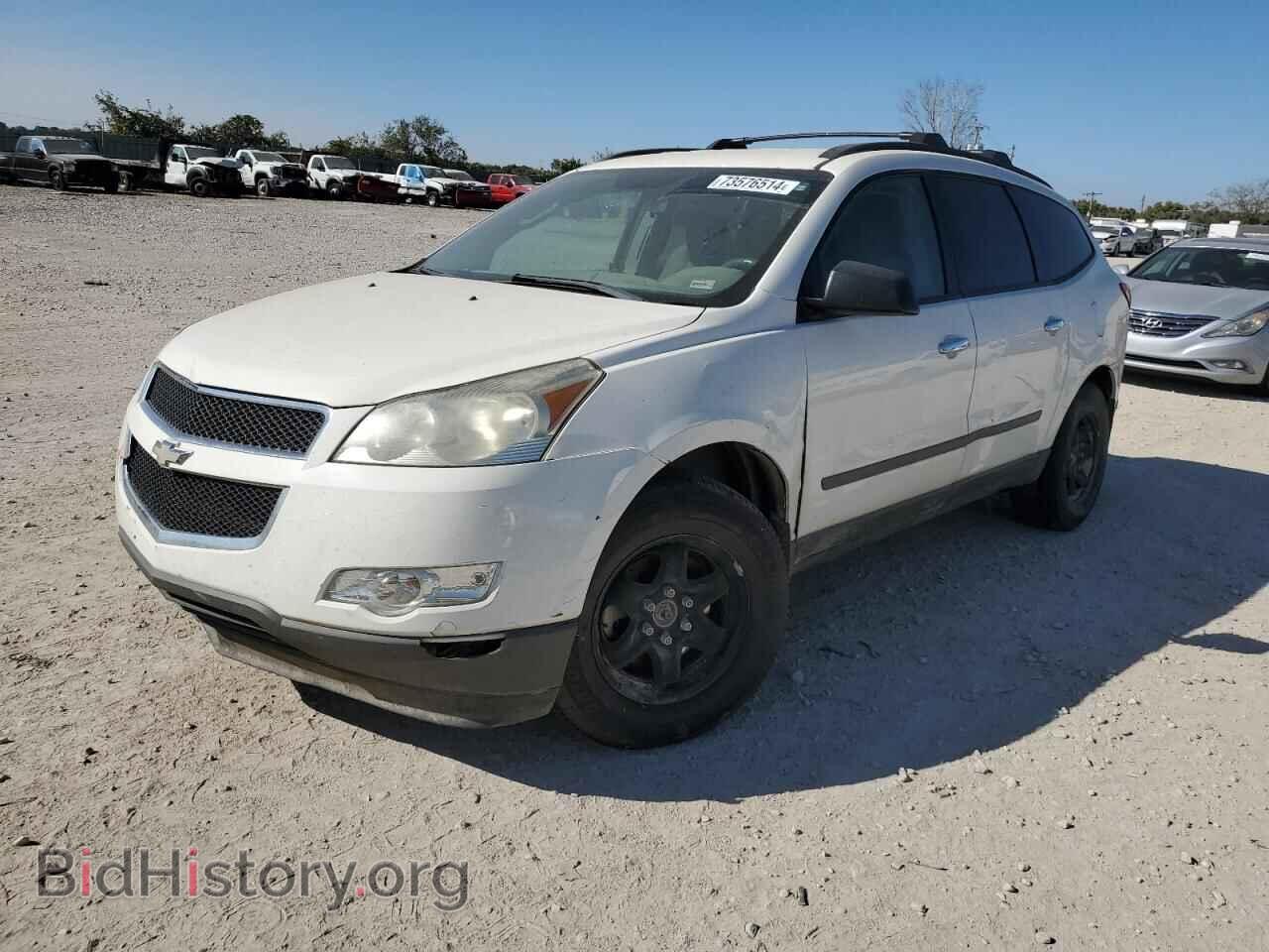 Фотография 1GNKRFED5CJ403605 - CHEVROLET TRAVERSE 2012