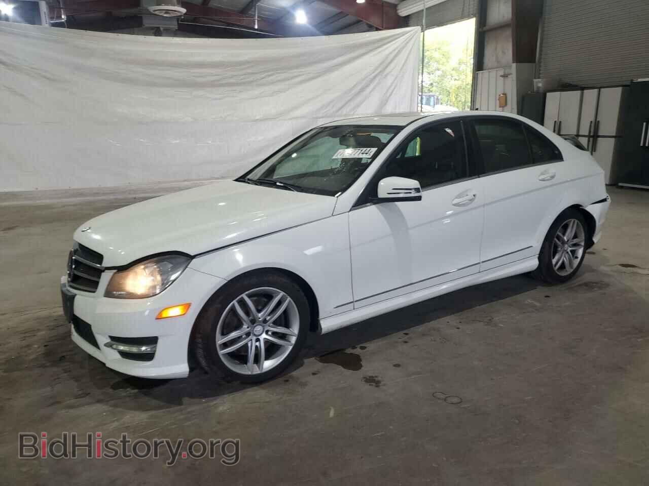Photo WDDGF8AB8EA955602 - MERCEDES-BENZ C-CLASS 2014